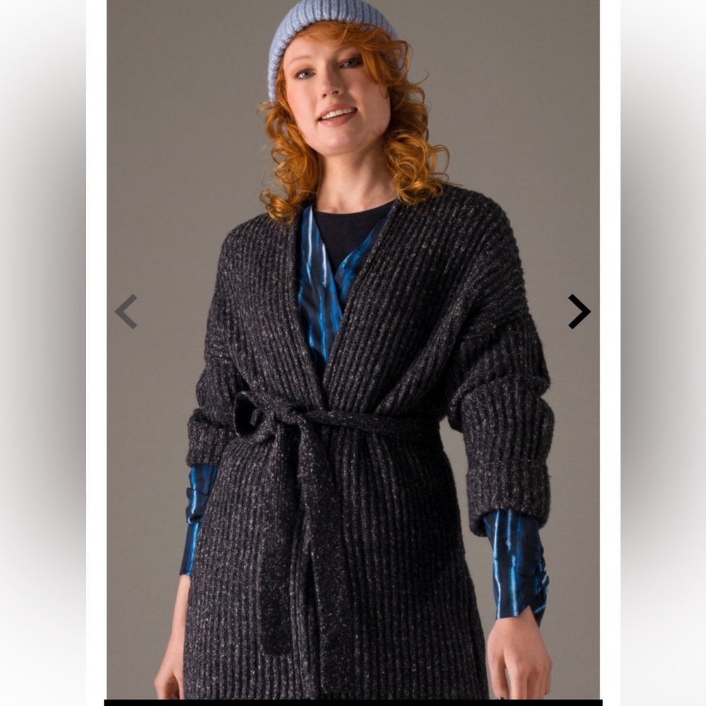 Yest Dark Navy Sylviana Cardigan NWT